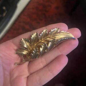 Vintage Gold tone Leaf Brooch Signed Coro